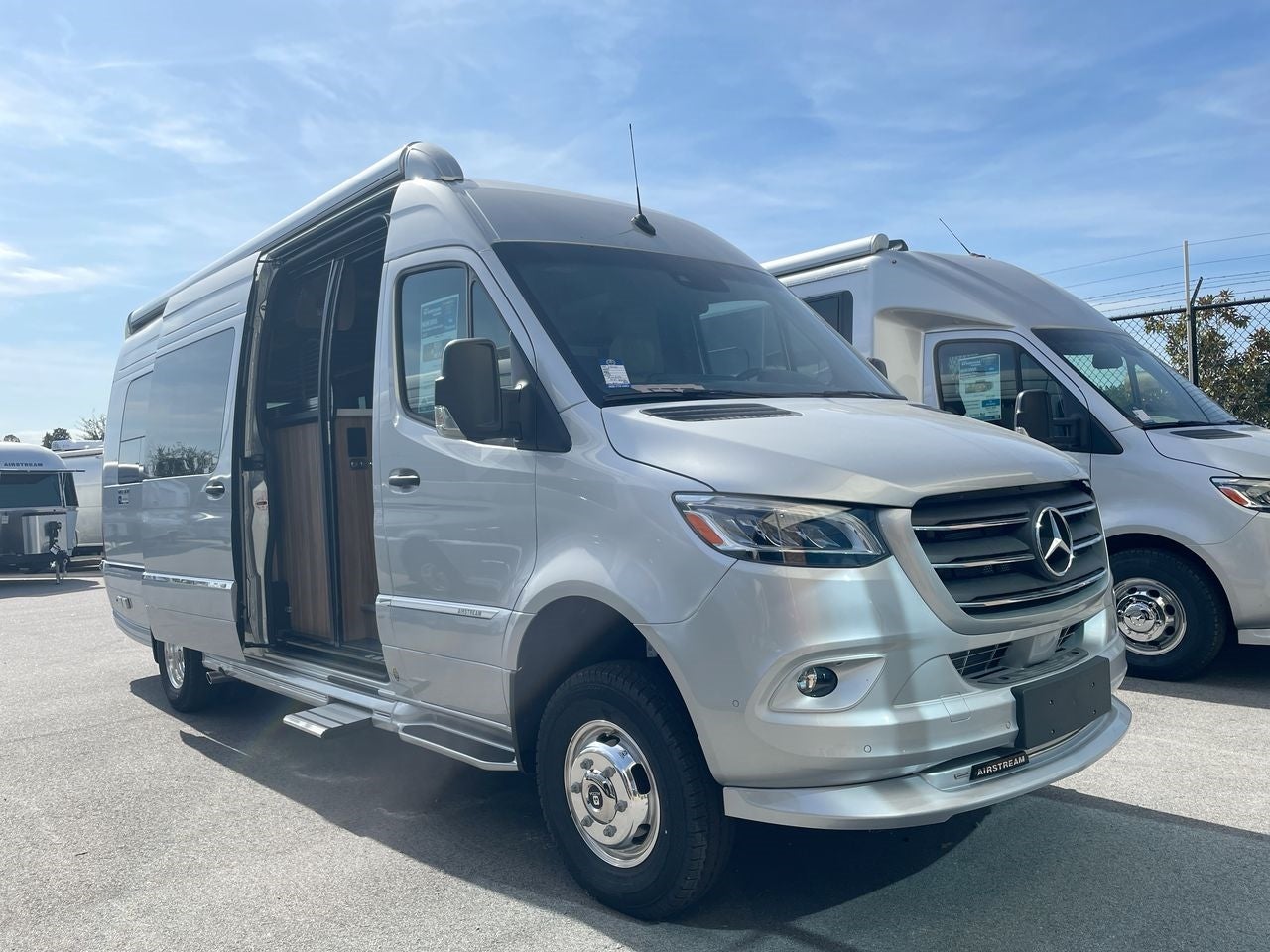 2025 Airstream 24 GT Base