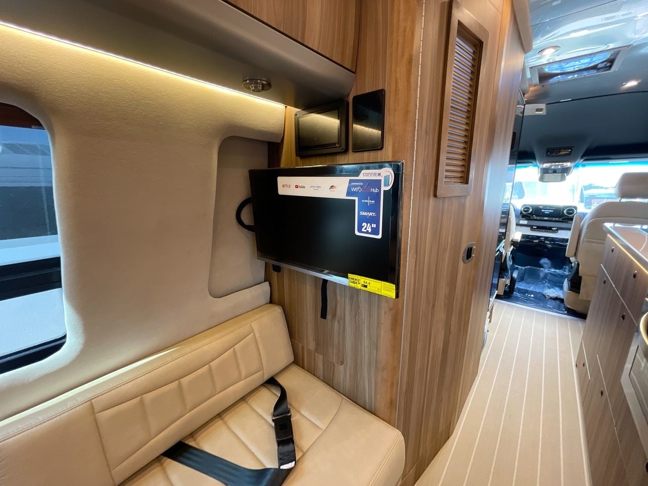 2025 Airstream 24 GT Base