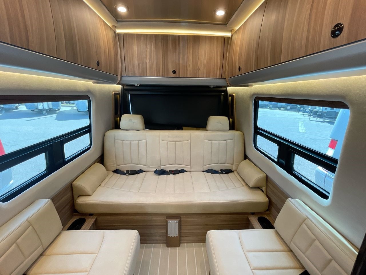 2025 Airstream 24 GT Base