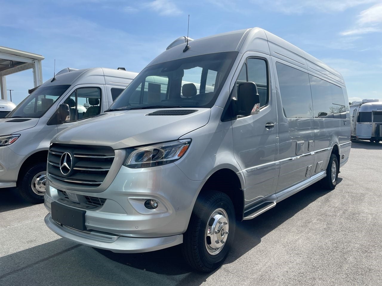 2025 Airstream 24 GT Base