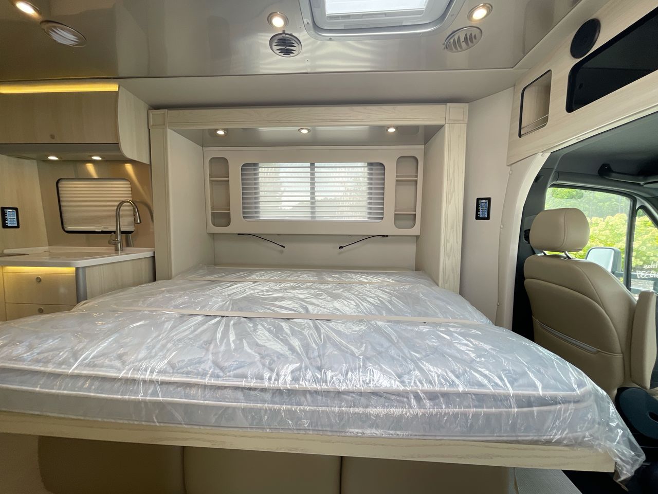 2026 Airstream LP Model Base