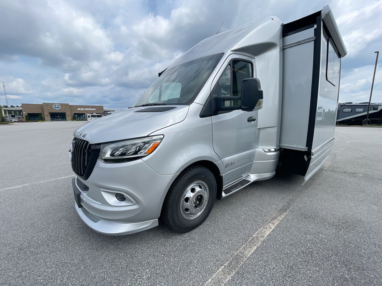 2026 Airstream LP Model Base