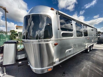 2025 Airstream 30RBQ Base