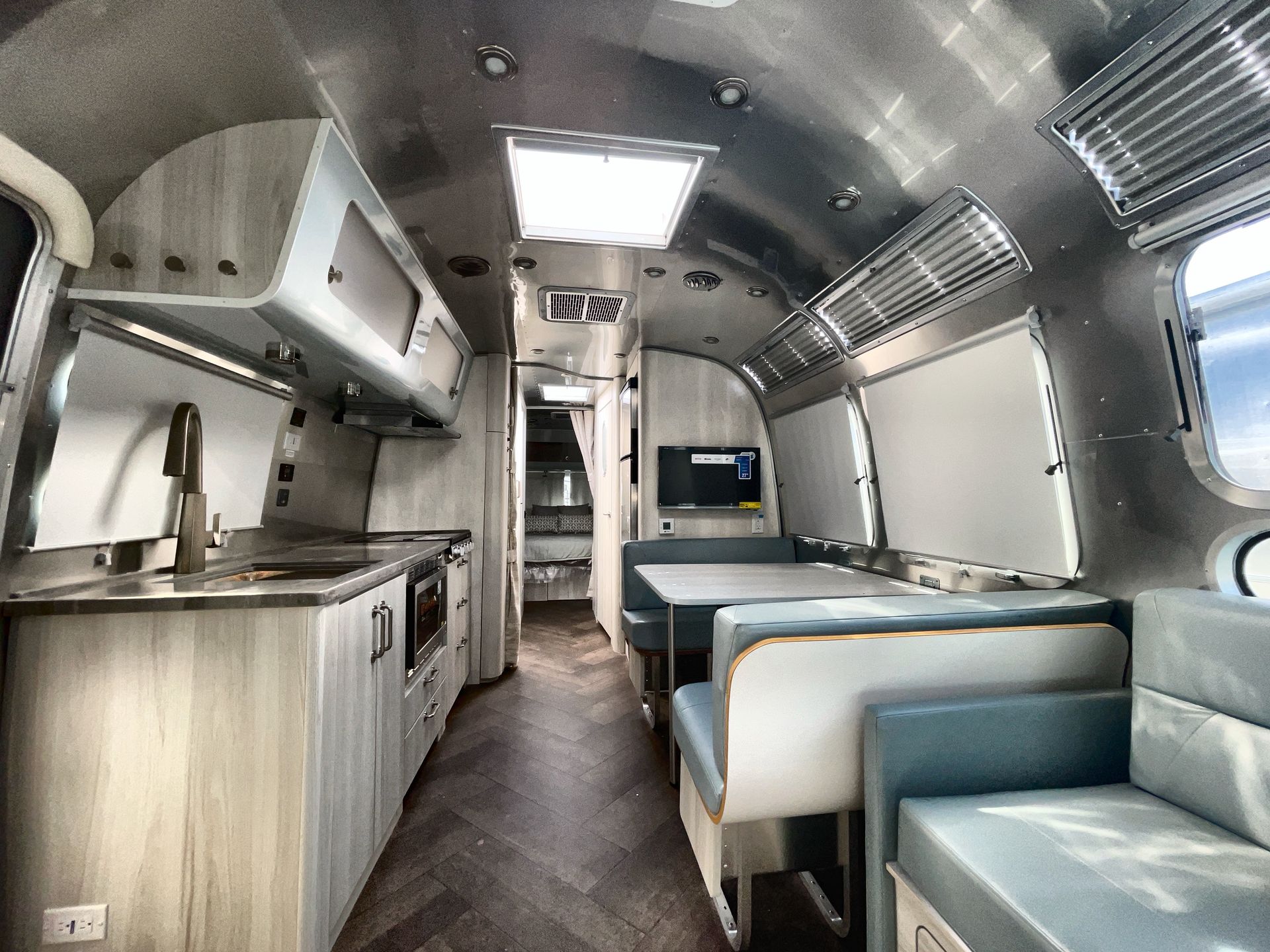 2025 Airstream 30RBQ Base