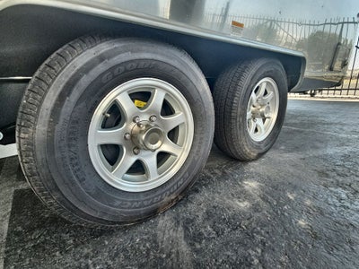 2025 Airstream 27FBQ Base