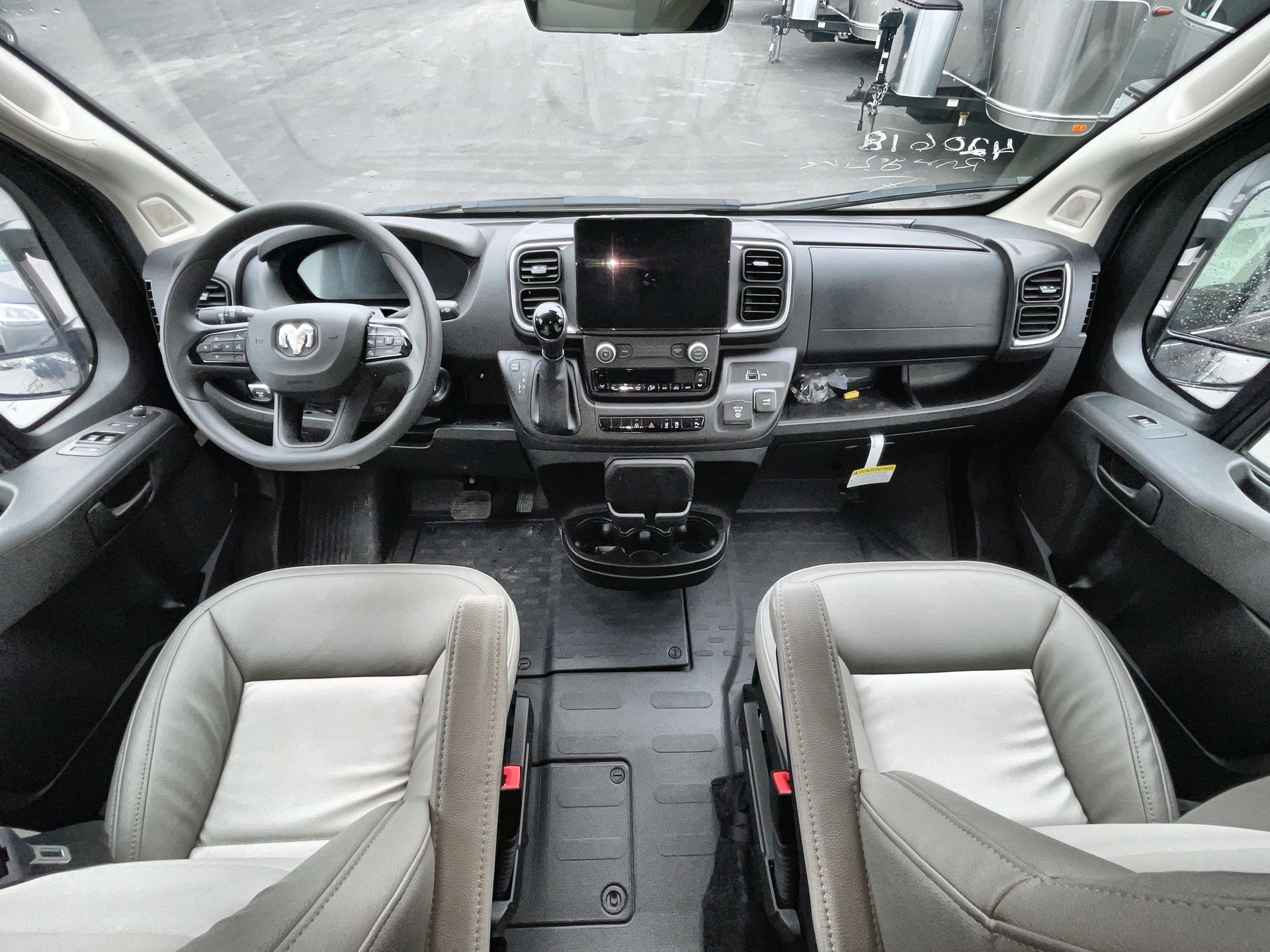 2025 Airstream Rangeline Base