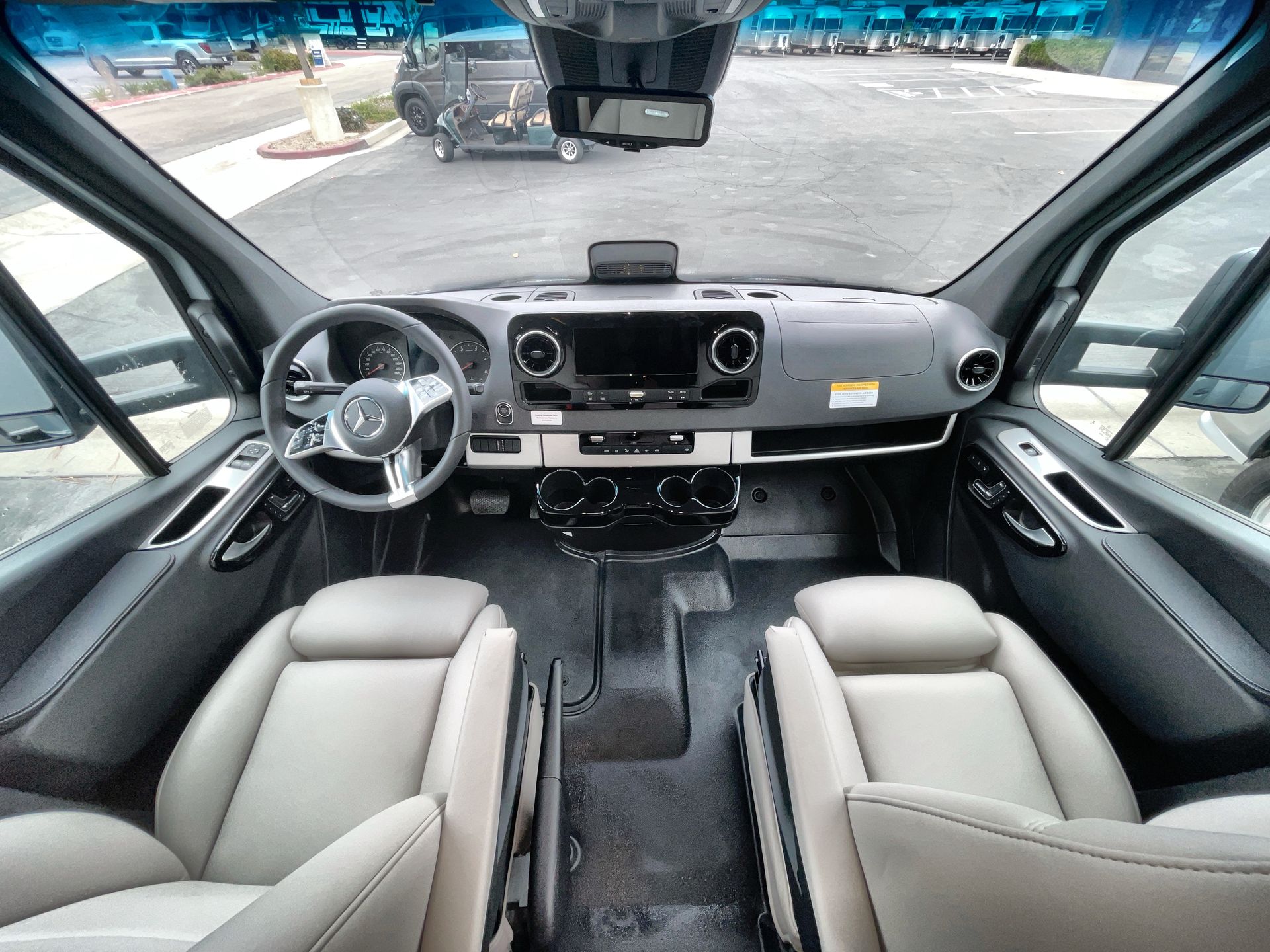 2026 Airstream Murphy Suite Base