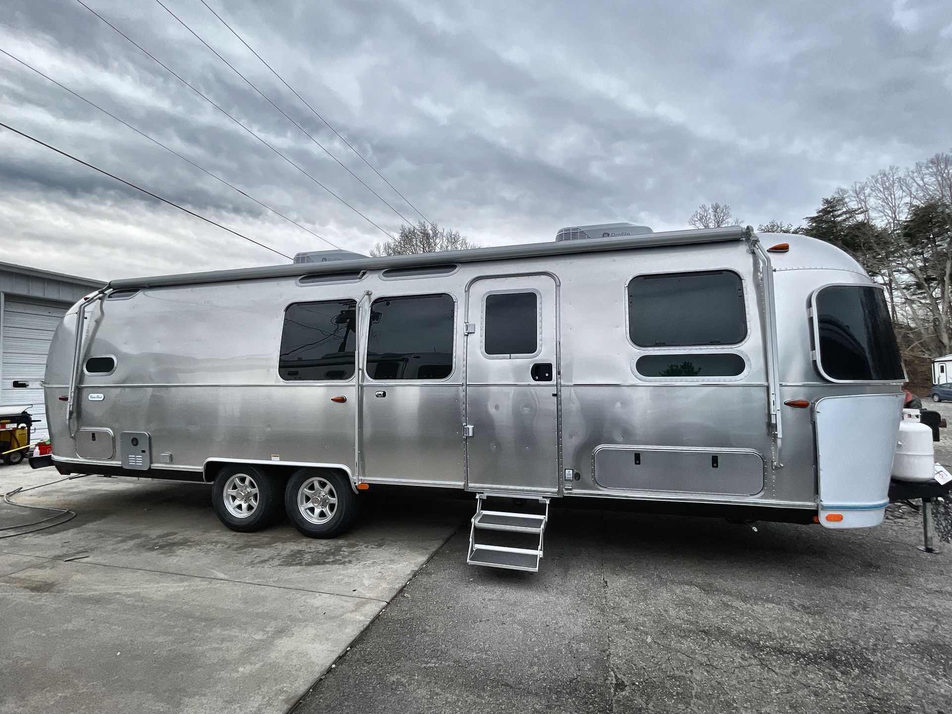 2026 Airstream 30FBBT Base