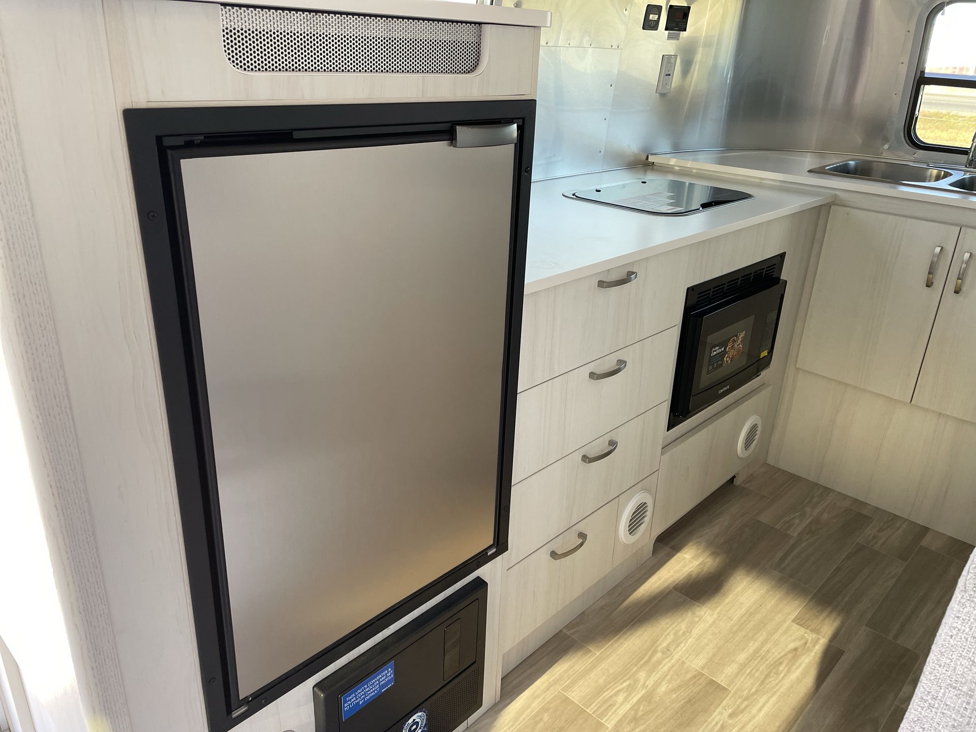 2025 Airstream 20FB Base