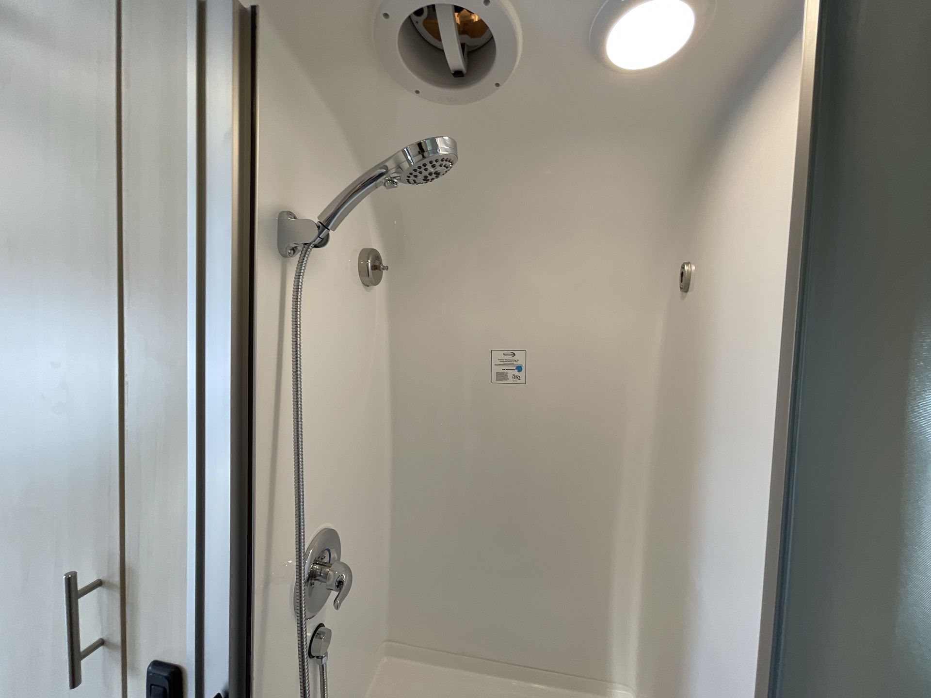 2026 Airstream 25FBQ Base