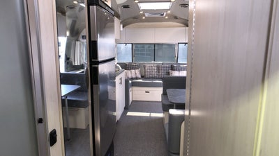 2026 Airstream 28RBT Base