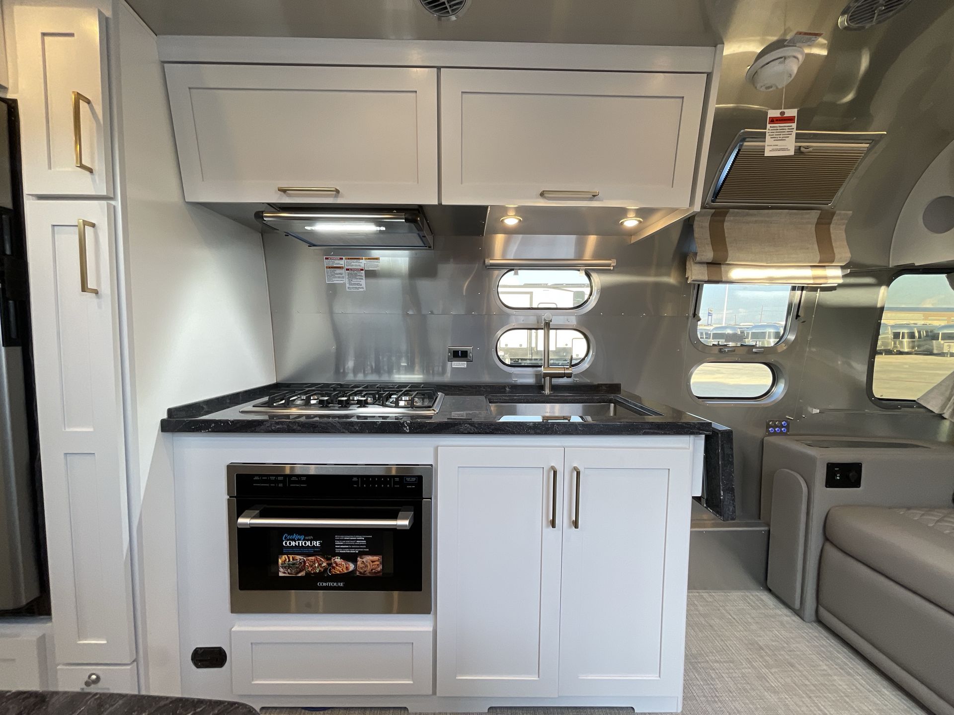 2026 Airstream 28RBQ Base