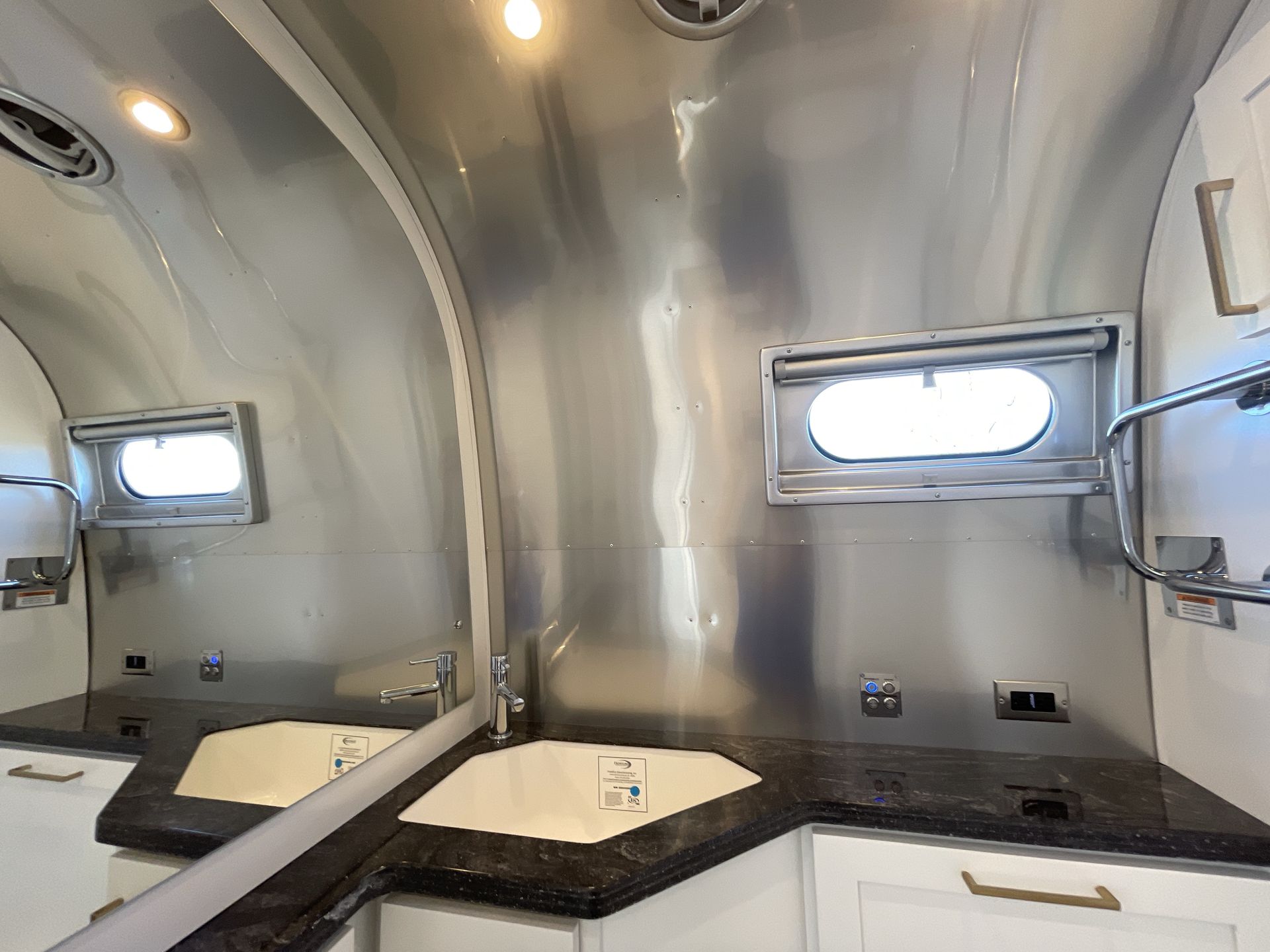 2026 Airstream 30RBQ Base