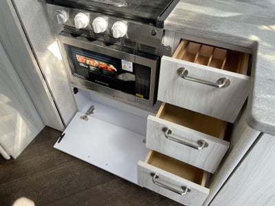 2026 Airstream 25FBQ Base