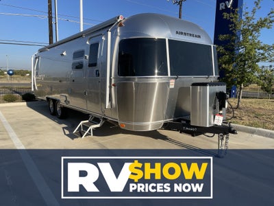 2025 Airstream 30RBQ Base