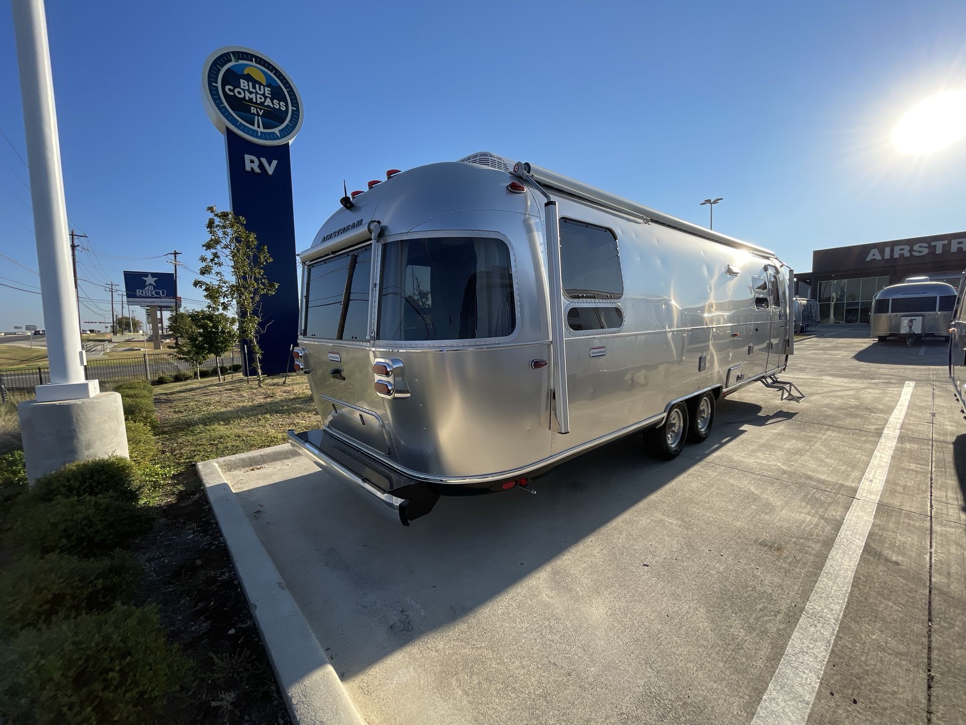 2025 Airstream 30RBQ Base