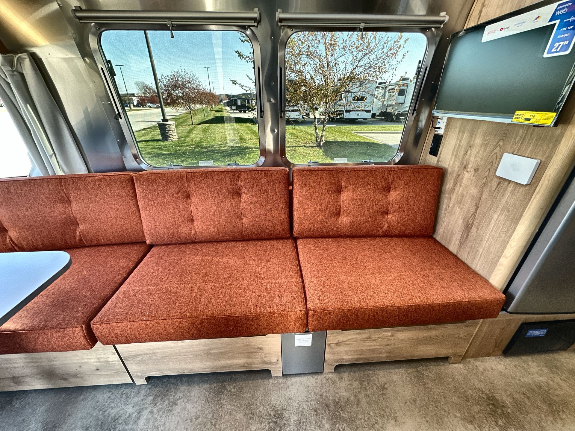 2026 Airstream 25FBQ Base