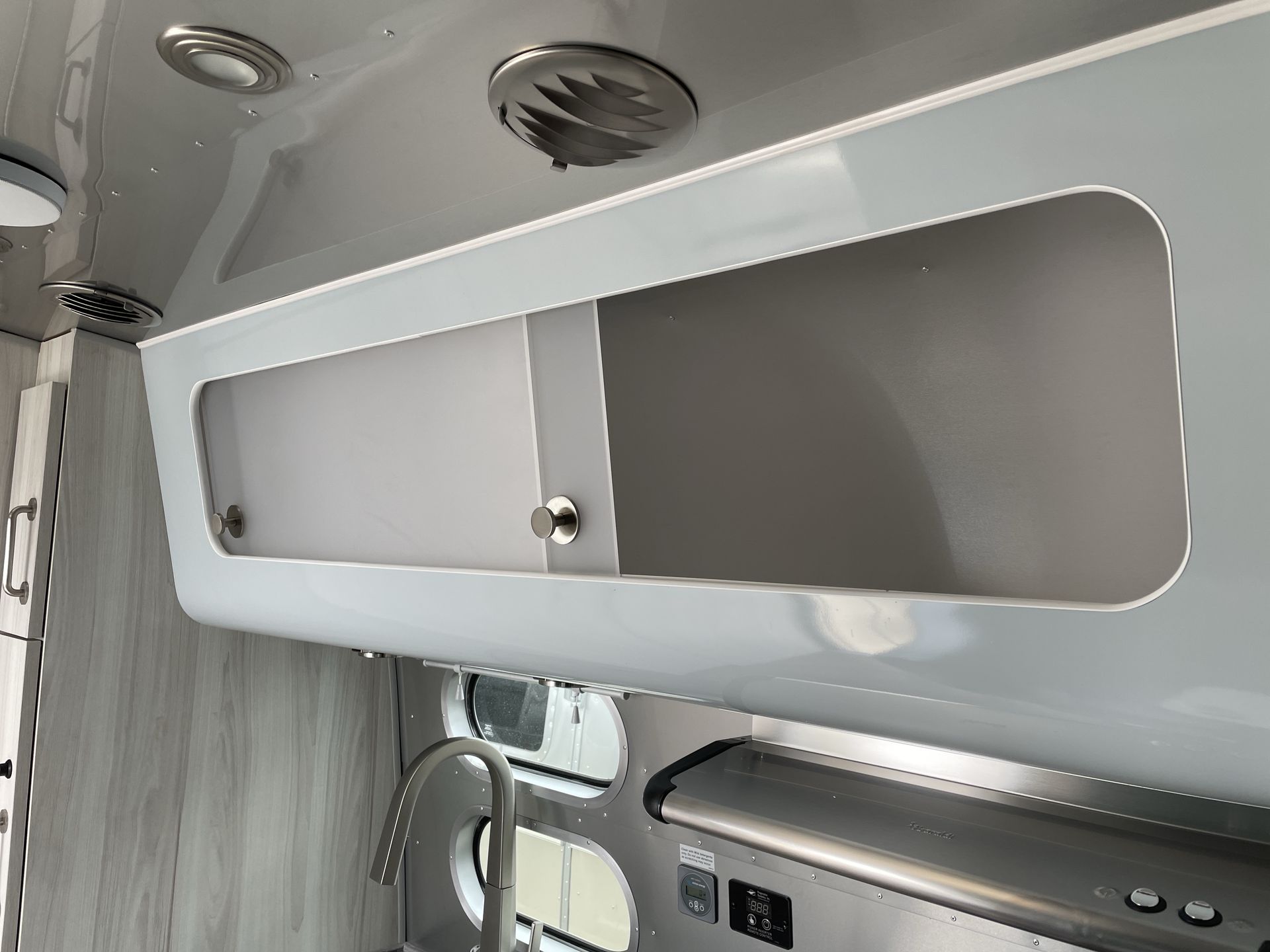 2025 Airstream 23FBQ Base