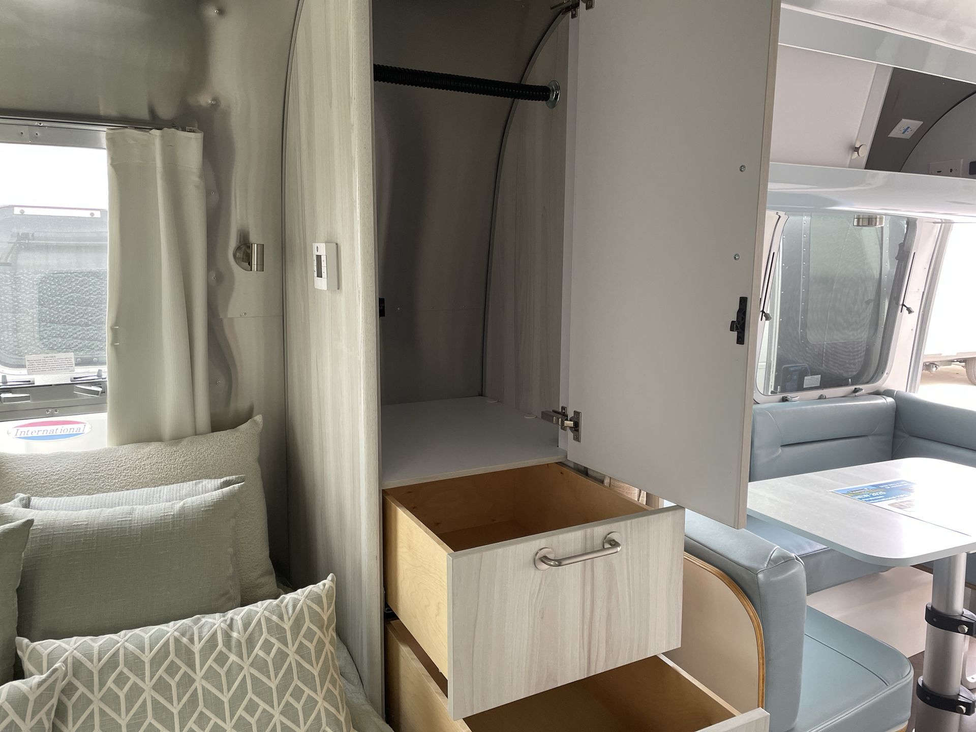 2025 Airstream 23FBQ Base