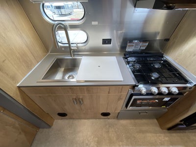 2026 Airstream 23FBT Base