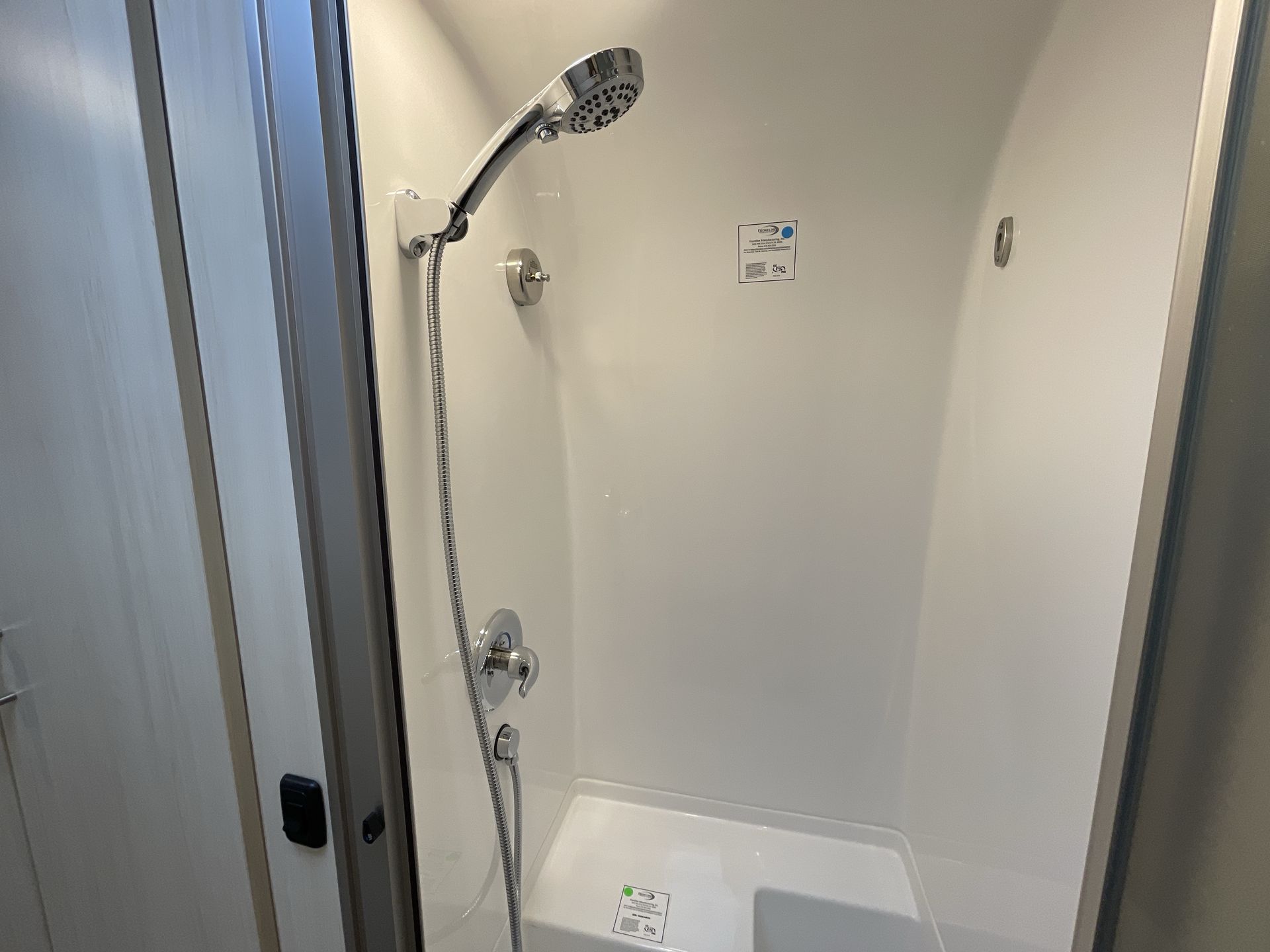 2026 Airstream 27FBQ Base