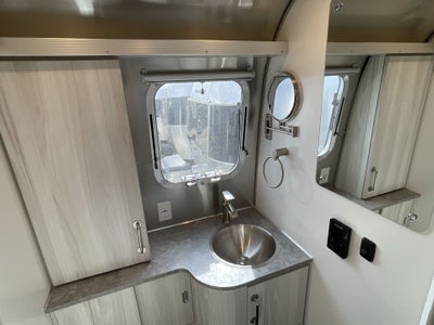 2026 Airstream 27FBQ Base