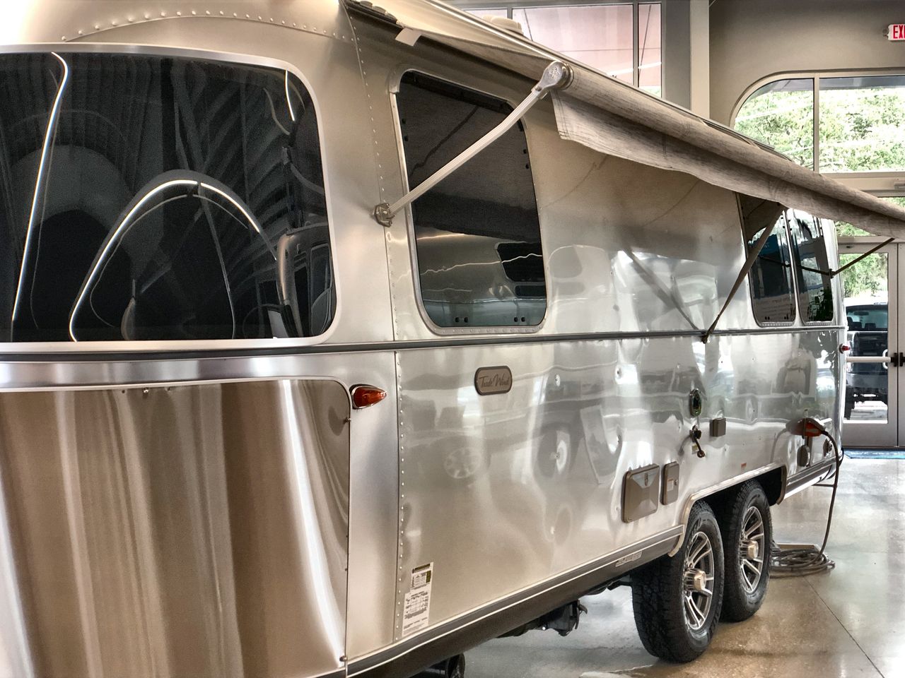 2026 Airstream 25FBQ Base