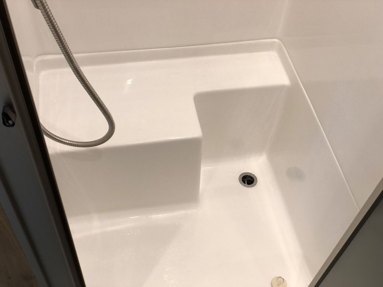 2026 Airstream 25FBQ Base