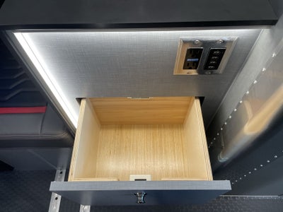 2026 Airstream 19X LE Outland Base