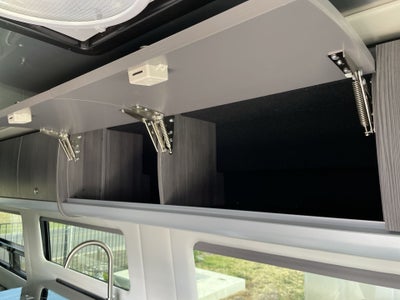 2026 Airstream 24GL 4x2 Passenger Base