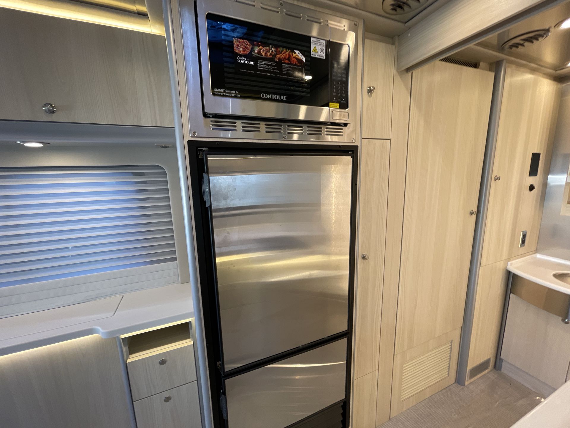 2026 Airstream Murphy Suite Base