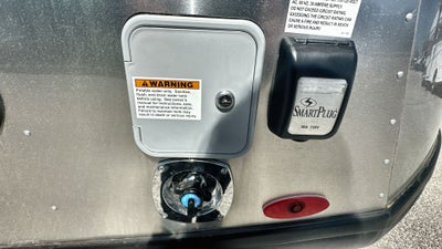 2025 Airstream 16X Base