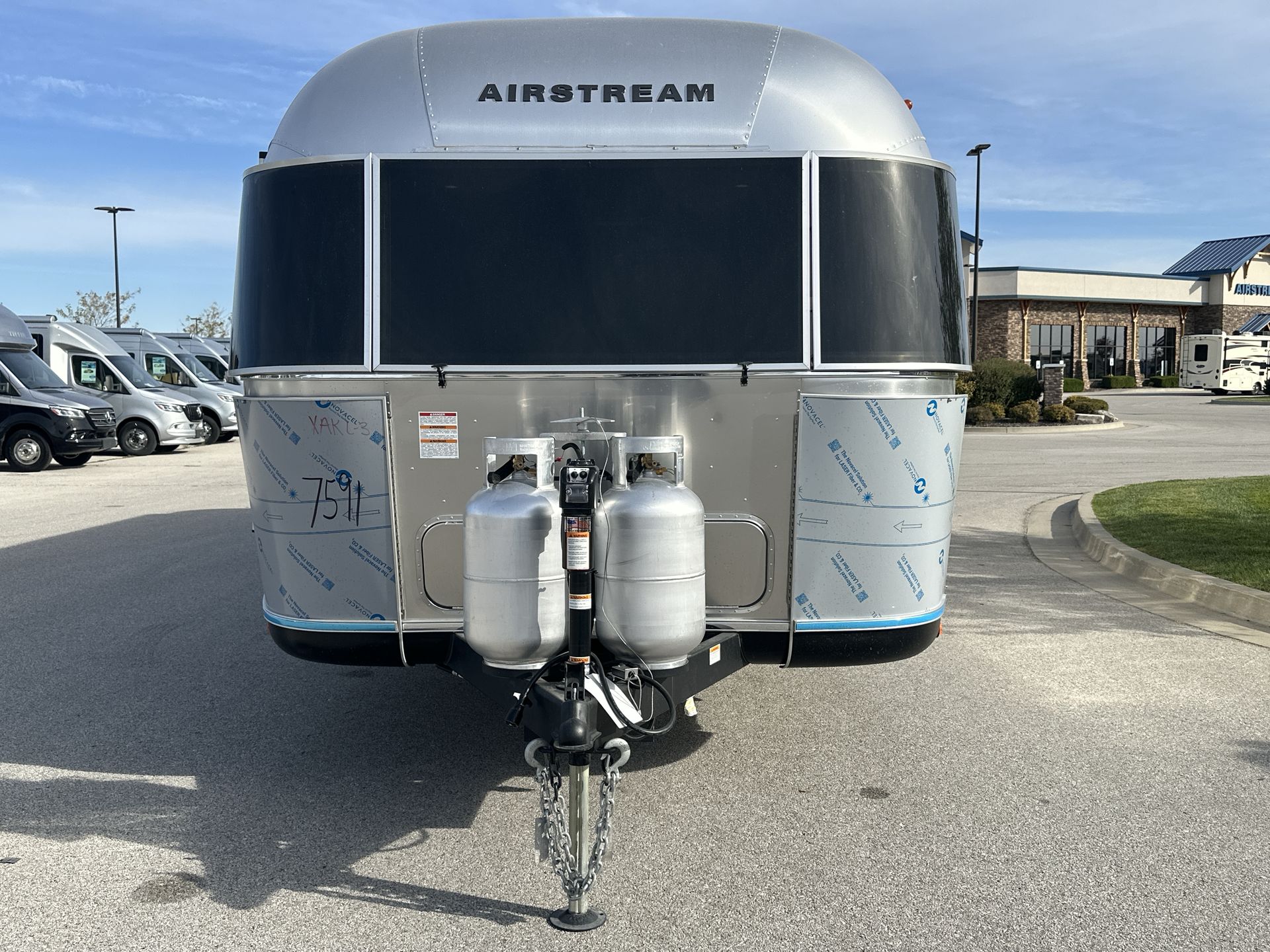 2026 Airstream 33FBQ Base
