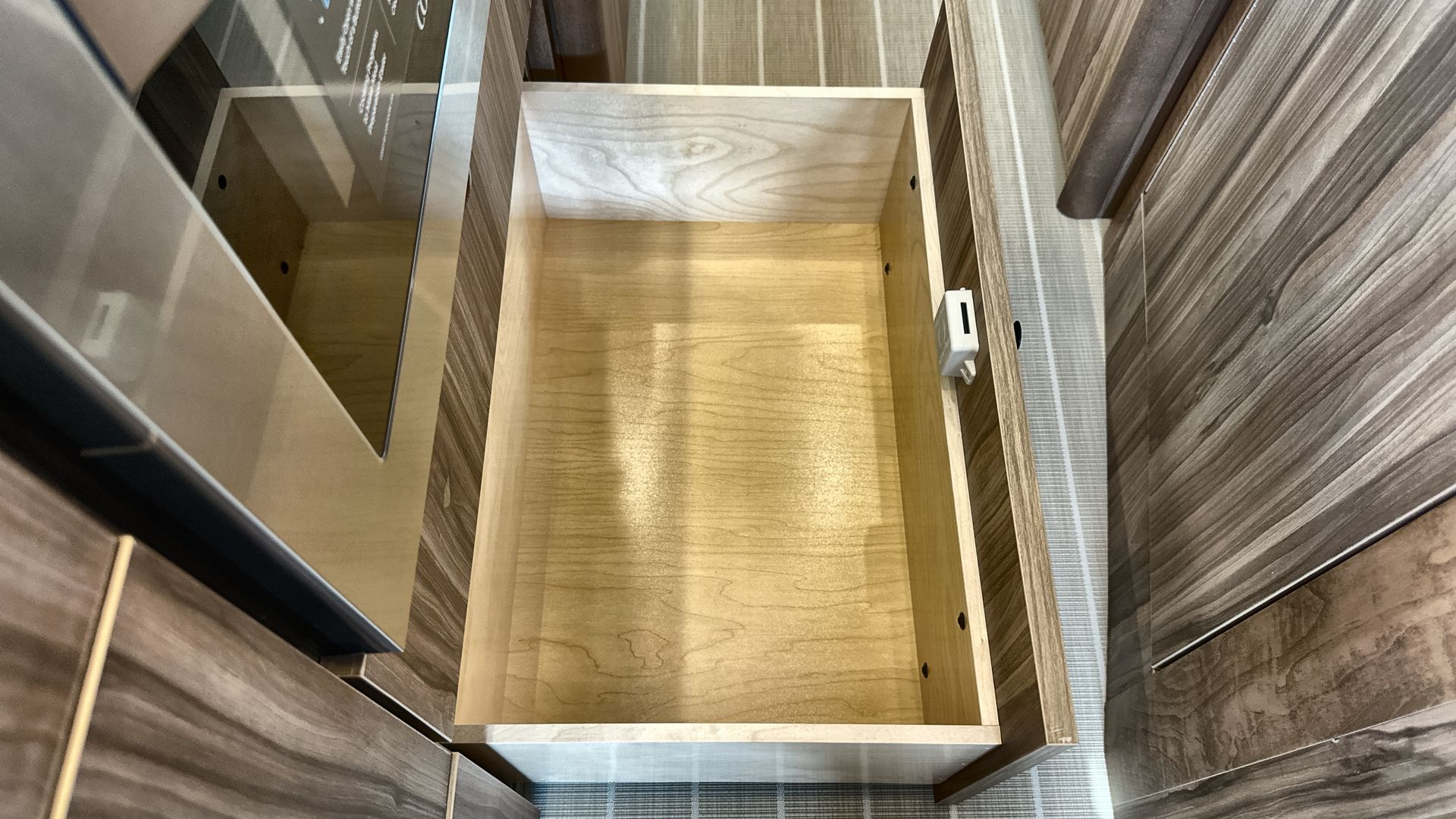 2025 Airstream 24 GT Base