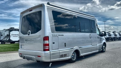 2026 Airstream Murphy Suite Base