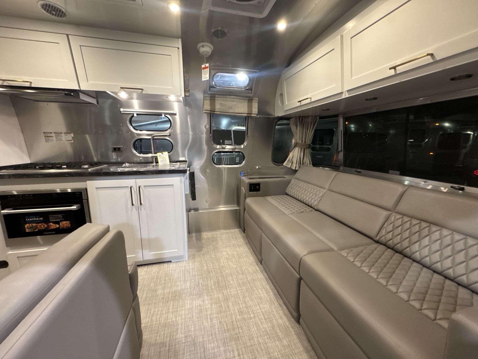 2026 Airstream 28RBT Base