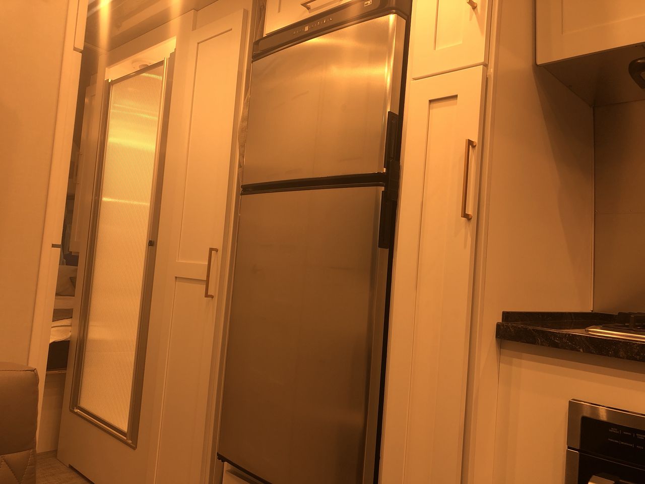 2026 Airstream 28RBT Base