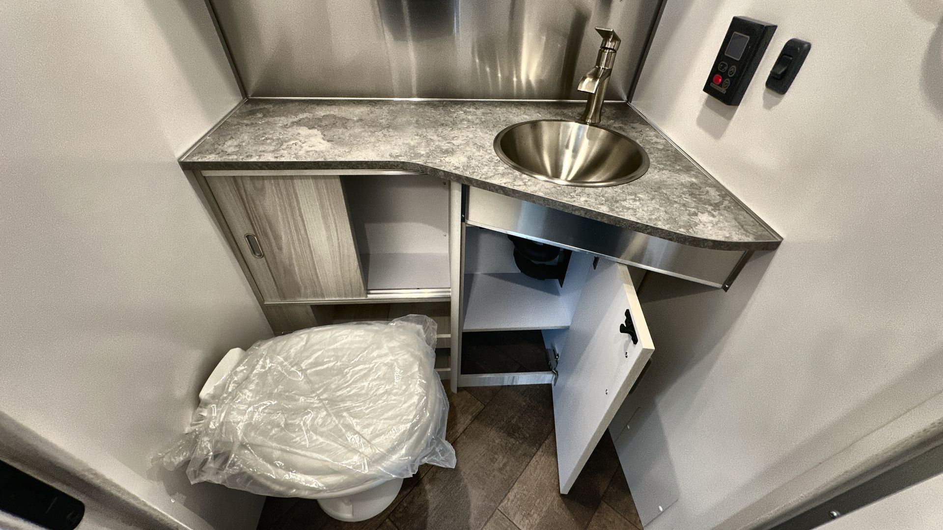 2025 Airstream 25FBT Base