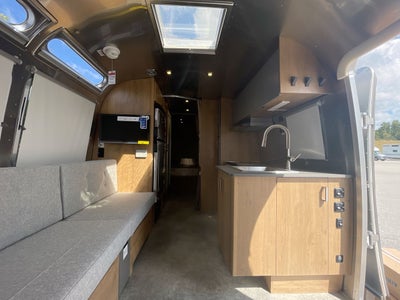 2026 Airstream 25FBQ Base