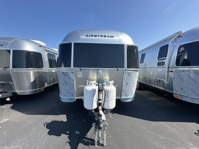 2026 Airstream 27FBQ Base