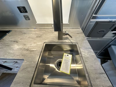 2026 Airstream 27FBT Base