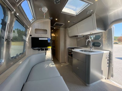2026 Airstream 25FBT Base
