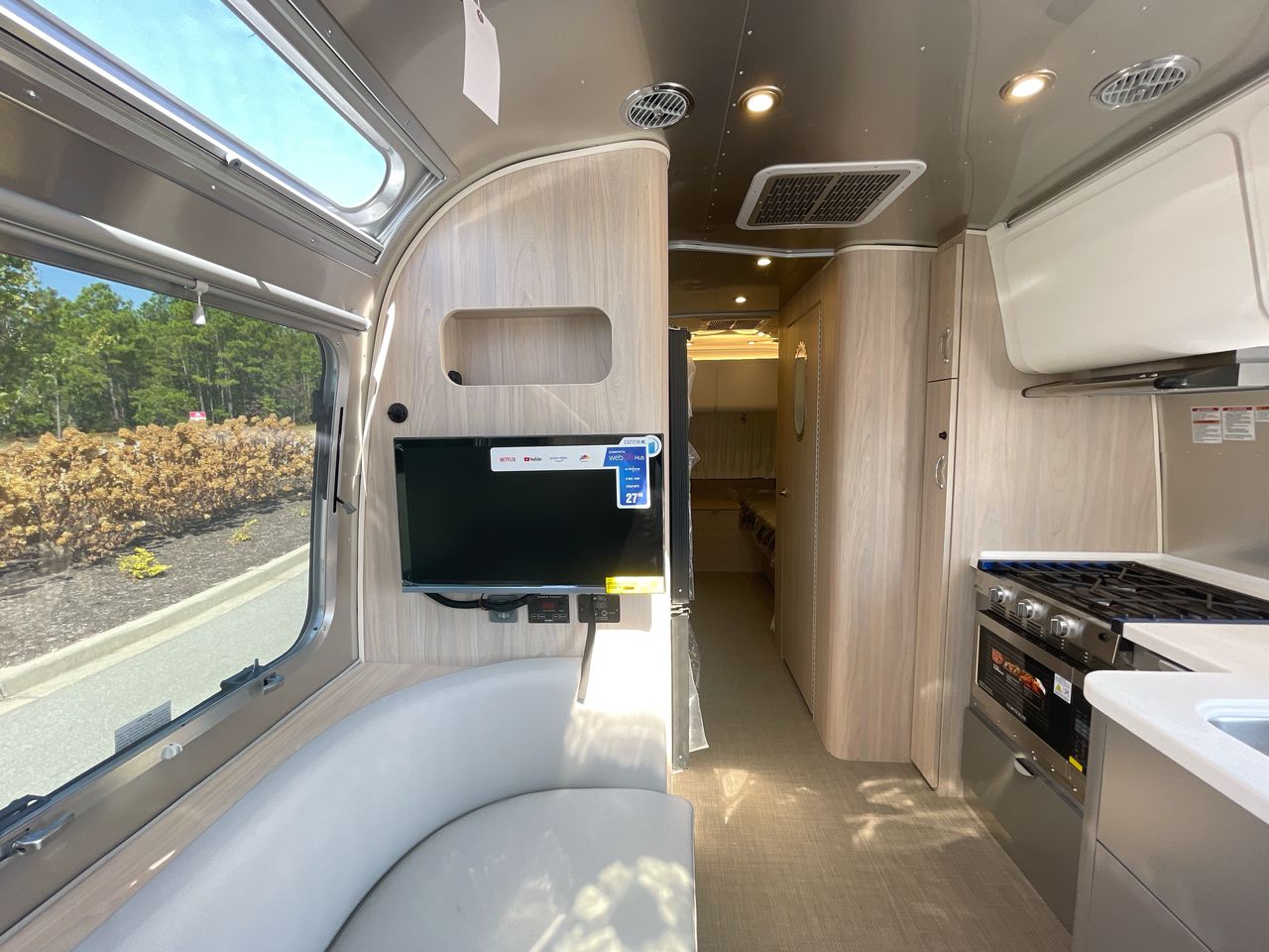 2026 Airstream 25FBT Base