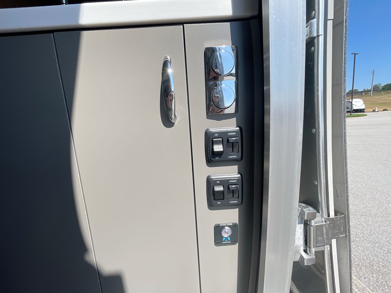 2026 Airstream 25FBT Base