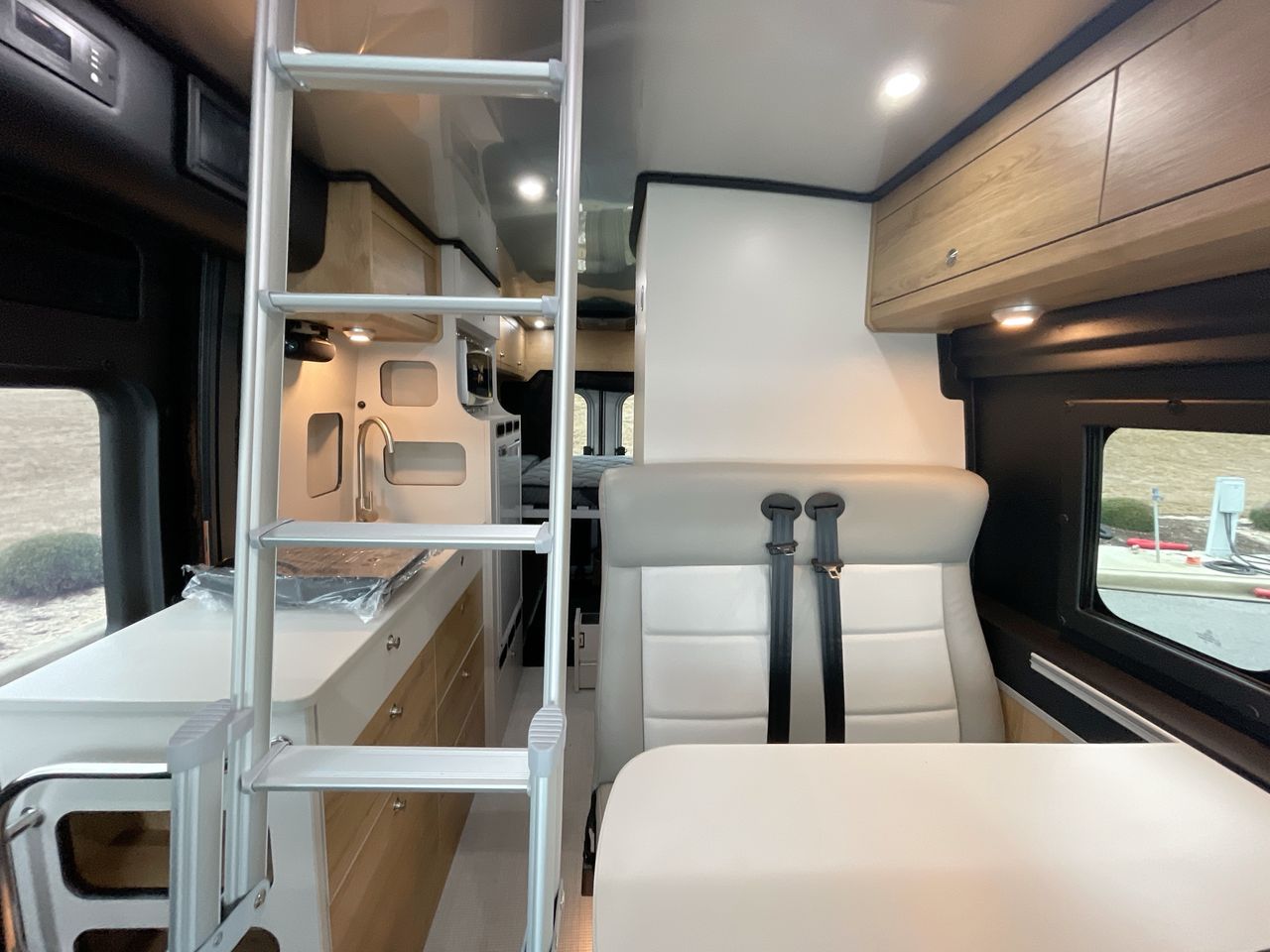 2026 Airstream Rangeline Base