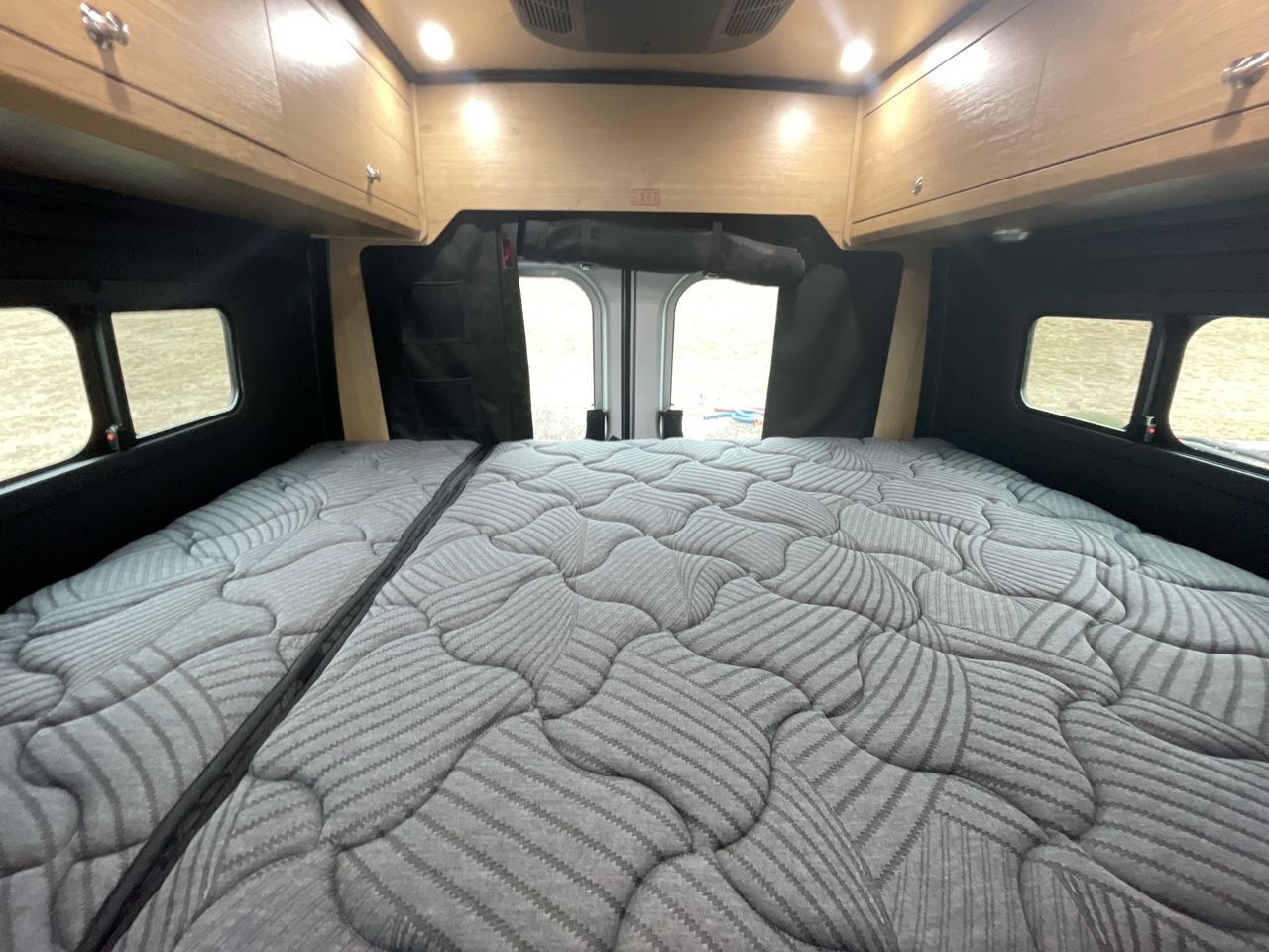 2026 Airstream Rangeline Base