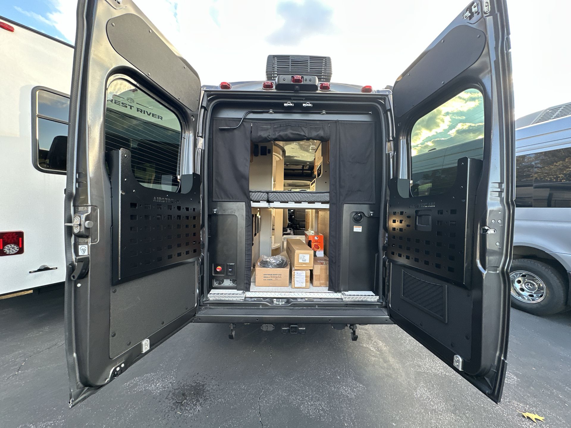 2026 Airstream Rangeline Base