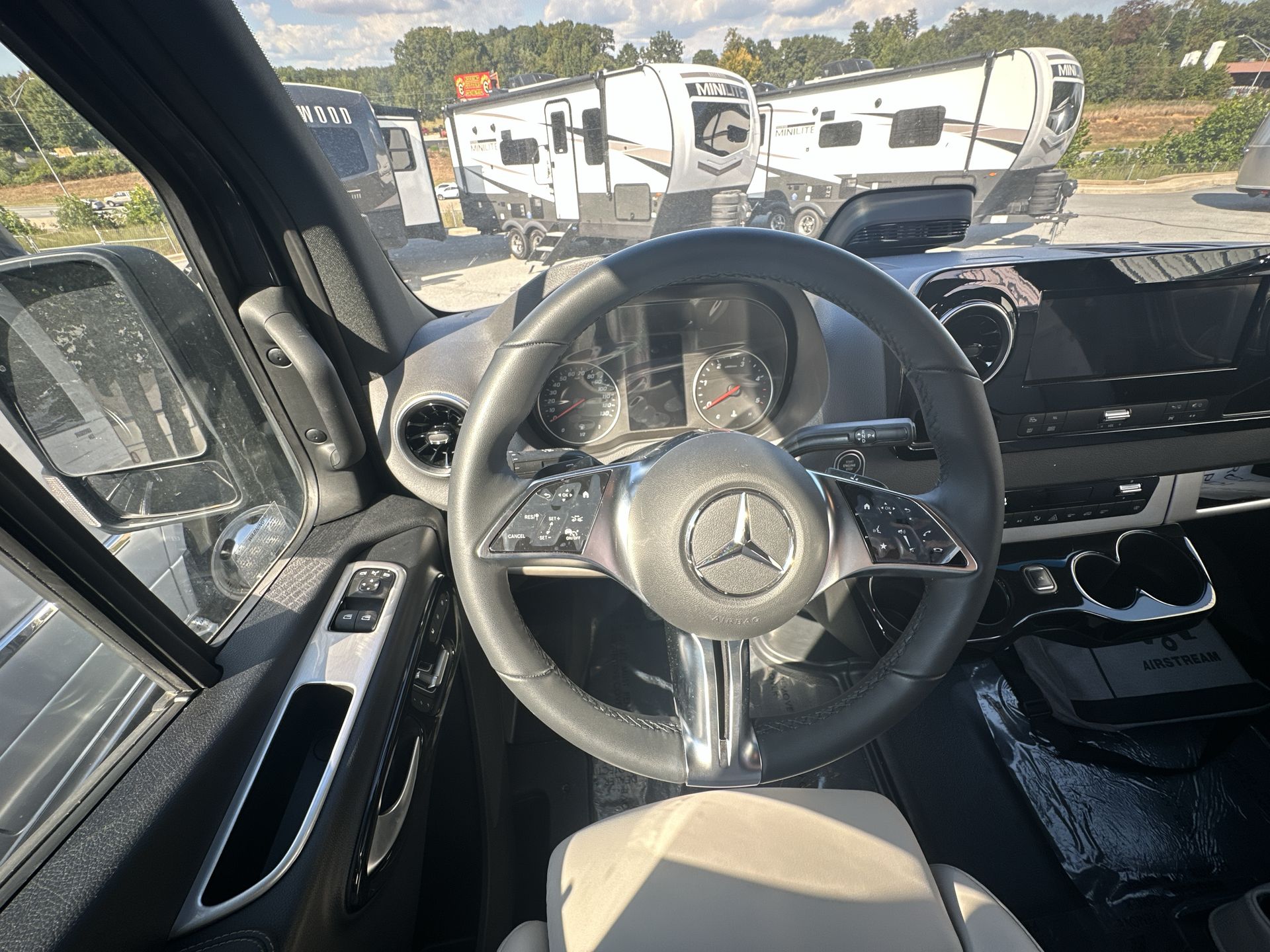 2026 Airstream 19GT Base