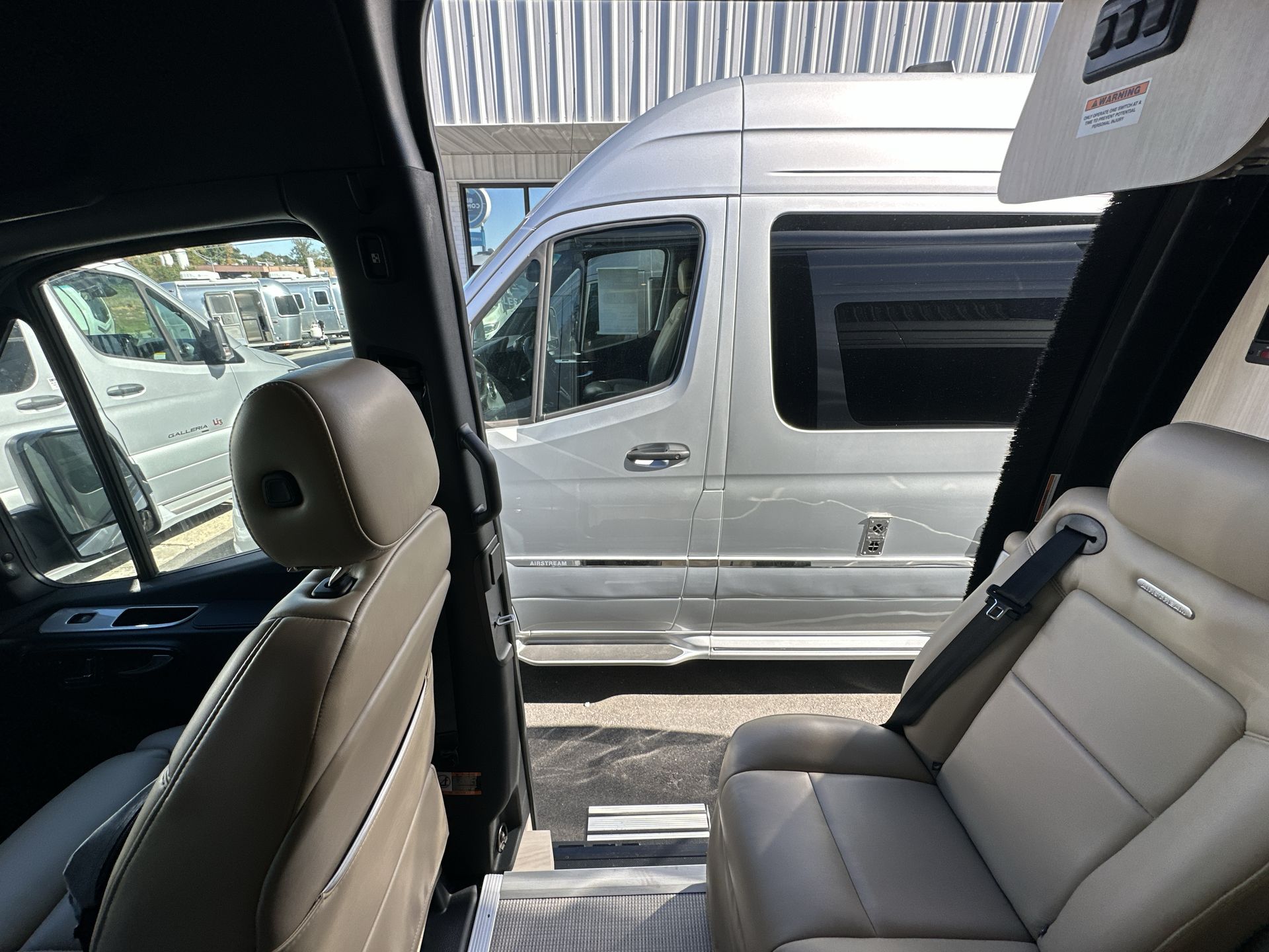 2026 Airstream 24GL 4x2 Passenger Base