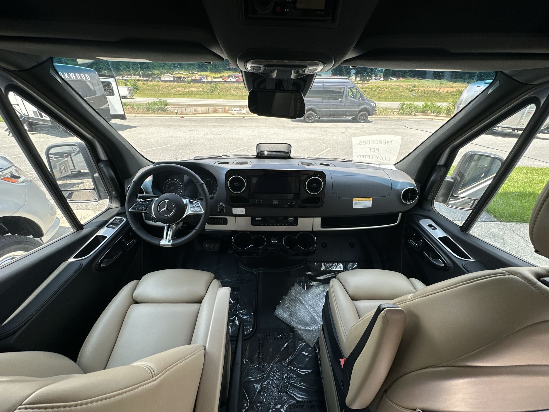 2025 Airstream 24GL Base